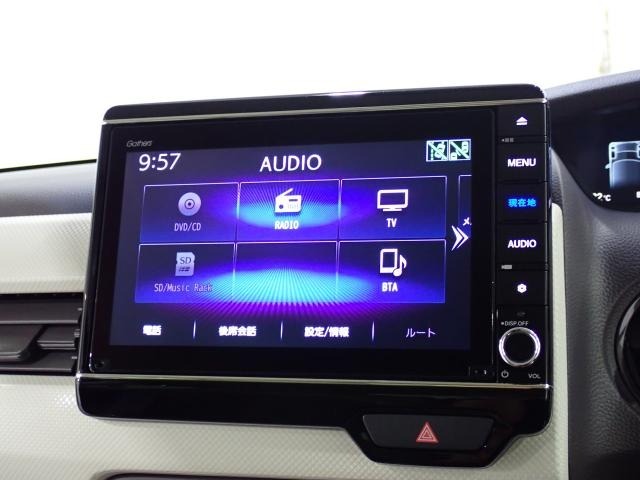 ホンダ純正8インチギャザズナビVXM-207NBiを装備してます。AppleCarPlay/AM/FM/CD/DVD再生/Bluetooth/フルセグTV/録音再生機能がご利用いただけます