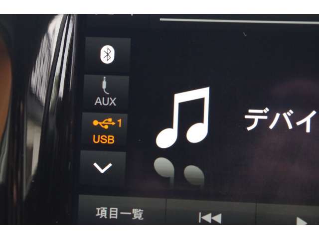 LIBERALAでは多種多様の車種をご用意させていただいております。お客様がご納得いくまで、そのお車の持つ特性を五感すべてで感じ取っていただける場をご提供します。