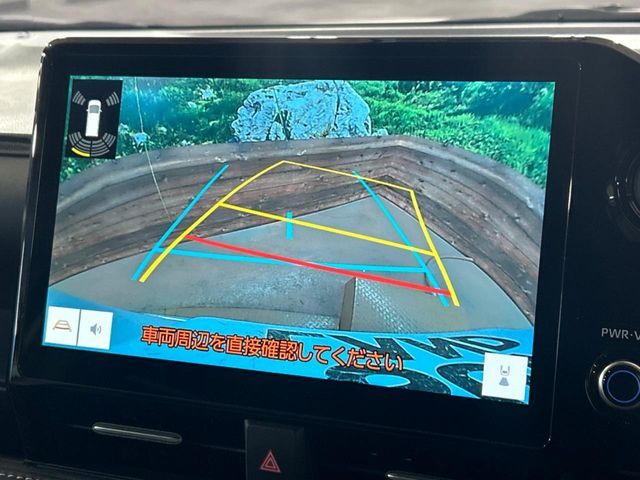 【バックカメラ】駐車時に後方がリアルタイム映像で確認できます。大型商業施設や立体駐車場での駐車時や、夜間のバック時に大活躍！運転スキルに関わらず、今や必須となった装備のひとつです！