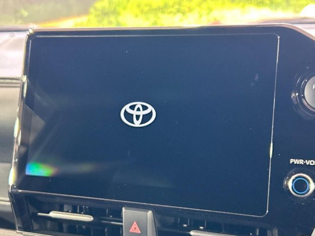 【10.5インチナビ】高級感とインパクトのある大画面ナビを装備。各種オーディオ操作はもちろん、スマホ連携もできる利便性の高いナビです♪