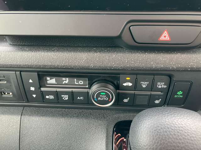 ☆修復歴表示を自社基準では無く、公的機関「（財）日本自動車査定協会」の基準を採用し、全車に修復歴の有無や箇所、程度を明記☆