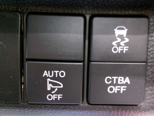 【あんしんパッケージ】追突軽減ブレーキのCTBA（シティブレーキアクティブシテム）＆6エアバッグ（運転席、助手席、サイド、サイドカーテンエアバッグ）搭載です！
