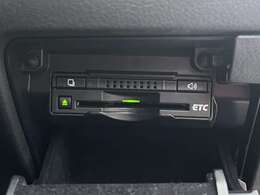 ETCももちろん装備！高速道路の出入り口をストレスフリーで通過できます！！サービスエリアに多いスマートICをご利用の際には必須の装備になります！