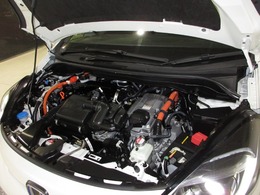 内装、外装、エンジンルームの隅ずみまでクリーニングを実施してお渡しします！プロが仕上げをしましたからピッカピカですよ～！点検整備もきっちり実施いたします。