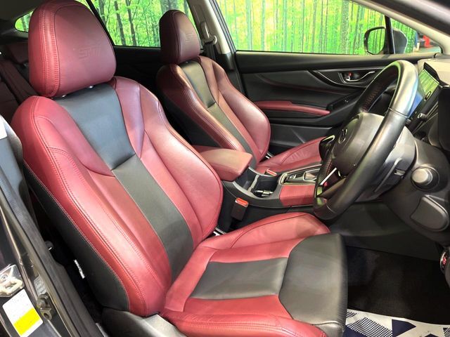 【本革シート】上質な本革を使用し、高級感あふれる本革シート。常に体に触れる部分だから、座り心地の良さにはこだわりたいですね♪汚れの付着や劣化を抑制する内装コーティング施工もおススメですよ♪