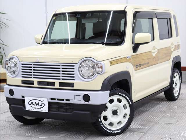 当社では全車修復歴無しの、状態が良い車両を厳選して仕入れております。ノーマル状態で仕入れた車両をベースとし、自社工場にてリノベーションカスタマイズを行っております。