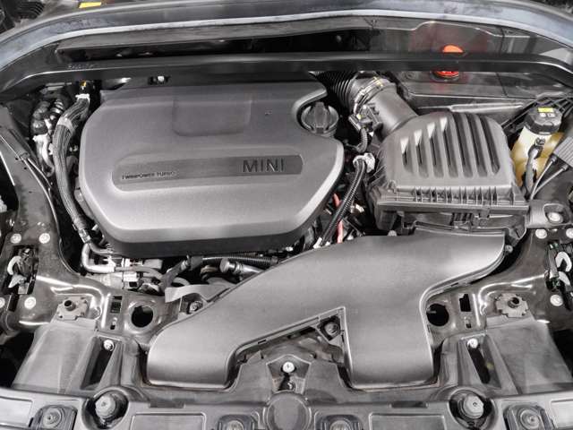 ■総在庫数は約250台！■屋内展示場で天候を気にせず安心してご覧いただけます。■経験を活かして自信を持ってオススメできる確かな良質車のみを厳選ラインナップ致しております！■是非お立ち寄りください♪