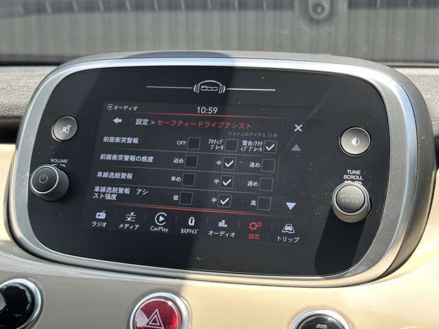 LIBERALAでは多種多様の車種をご用意させていただいております。お客様がご納得いくまで、そのお車の持つ特性を五感すべてで感じ取っていただける場をご提供します。