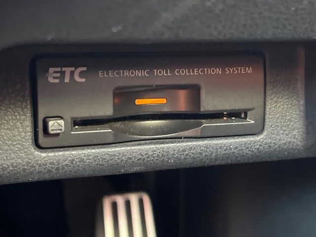 【ETC】高速道路の料金所をストレスなく通過！話題のスポットやサービスエリアに多い「スマートIC」利用時は必須のアイテムです。当店でセットアップを実施、ご納車当日からすぐにご利用いただけます！