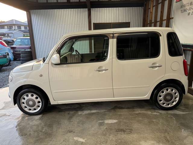 常時50台近い展示車両の中から、きっとお気に入りのお車が見つかります！
