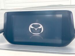 【純正ナビ】人気の純正ナビを装備。オーディオ機能も充実しており、Bluetooth接続すればお持ちのスマホやMP3プレイヤーの音楽を再生可能！毎日の運転がさらに楽しくなります！！
