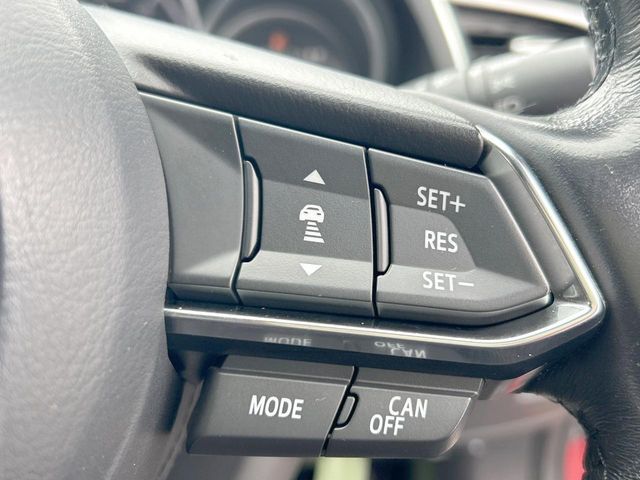 【マツダ・レーダークルーズコントロール】高速道路での長距離走行が楽に！自動で速度を保つクルーズコントロールが、衝突軽減システムと連携し、前方の車両を感知して車間を保つように速度調節してくれます！！