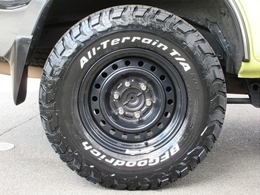 新品BFグッドリッチATタイヤ×社外16インチAW装着済み！