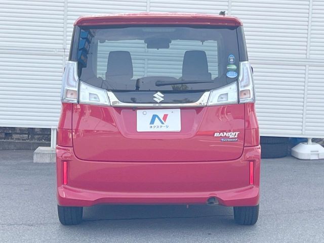 安心の最長10年・走行無制限保証（有償）をご用意。保証内容も充実はもちろん、無料点検＆オイル交換や、年中無休の全国・24時間ロードサービスも付帯されておりますのでご安心下さい。