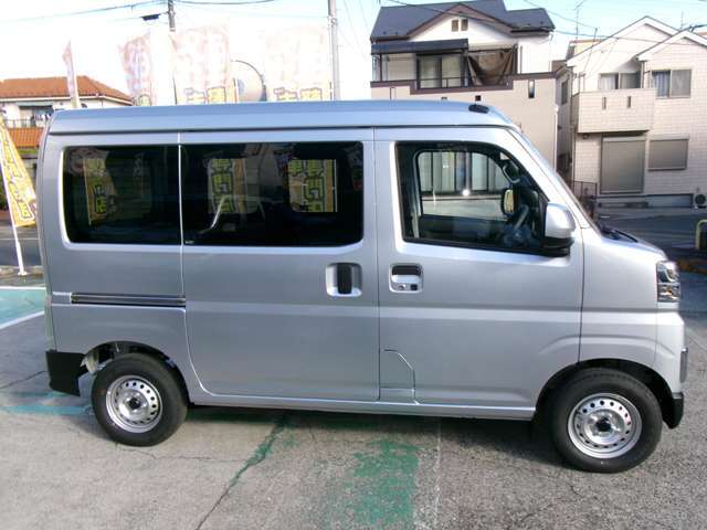 ★軽バンマーケットでは全車自社認証工場にて点検整備致します。