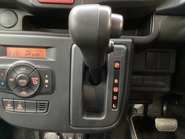 変速ショックが少なく滑らかで低燃費にも貢献してくれるCVT！