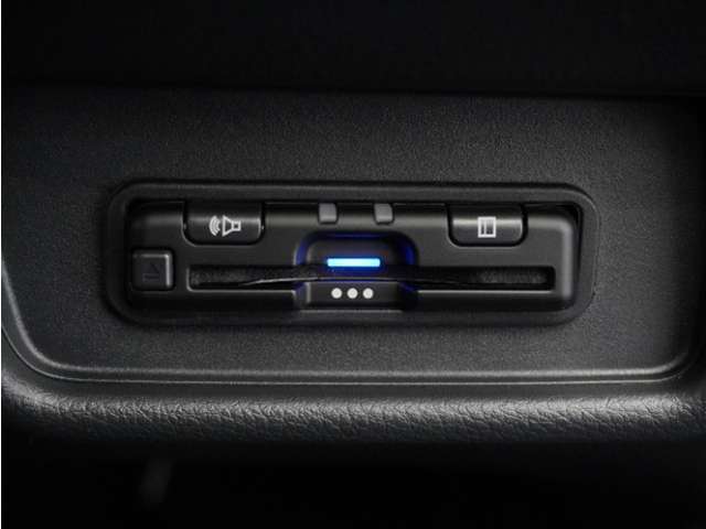 今や必需品の◆ETC車載器　装備車◆　有料道路を利用する際にスムースに通過でき、わずらわしい料金支払いから開放されます！