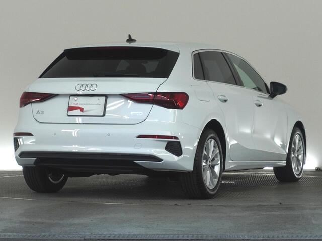 弊社アウディジャパン販売のグループ店舗（Audi Approved Automobile有明・世田谷・調布・江戸川・箕面・大阪南・堺）の車両は当店でご購入可能です。店舗間の輸送費用サービス。