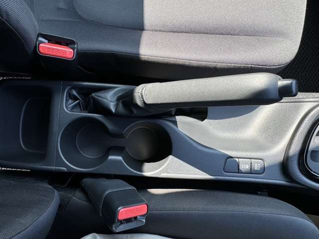 レンタカーで使用されていたお車ですので、新車から今まで定期点検がしっかり実施されてきた一台です★