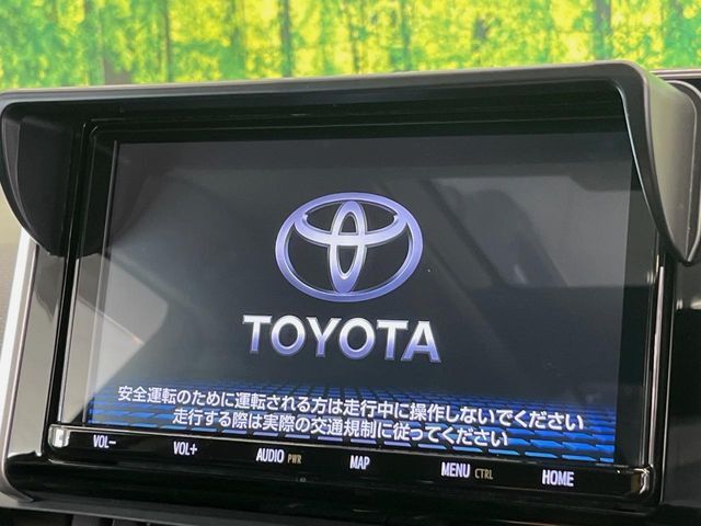 【純正ナビ】人気の純正ナビを装備。オーディオ機能も充実しており、Bluetooth接続すればお持ちのスマホやMP3プレイヤーの音楽を再生可能！毎日の運転がさらに楽しくなります！！
