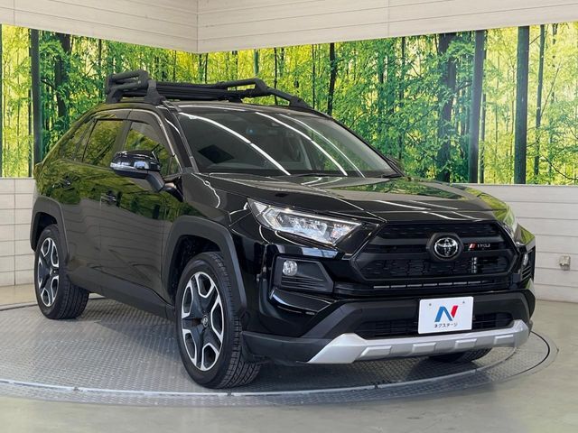 大好評のボディコーティング「弾スプラッシュコート」もご納車までに施工可能。通常のガラスコートと異なる、耐久年数6年の無機質ガラスコーティングが、ボディをキレイな状態に保ってくれます。