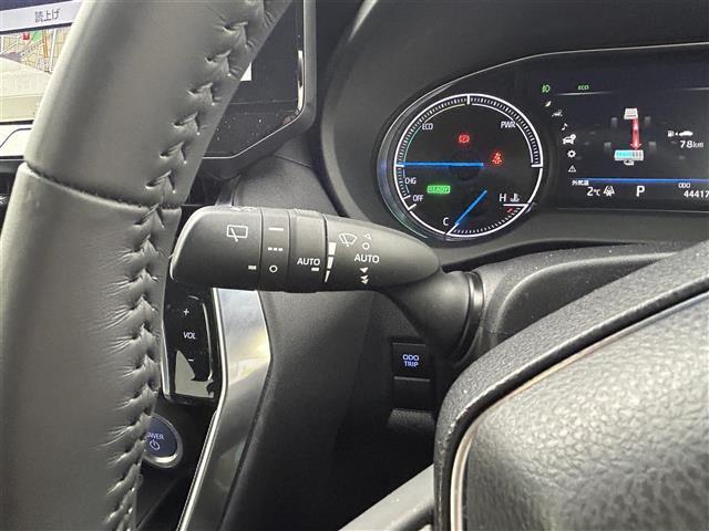 【スピードメーター】『スピードメーター』の画像になります。メーターがシンプルで見やすく運転しやすいですね！