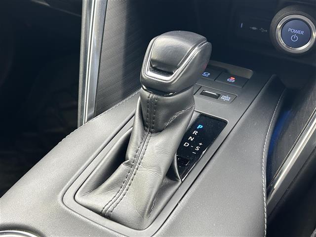 【シフトレバー】『シフトレバー』の画像になります。写真の内容に関してご不明点、ご質問等がございましたらお気軽にガリバー店舗までお問い合わせください。