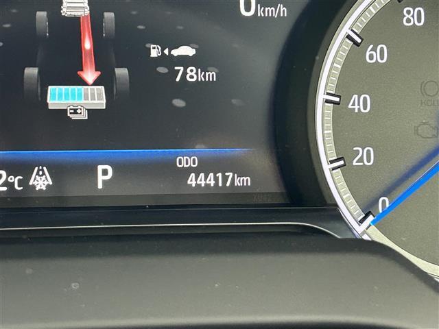 【スピードメーター】『スピードメーター』の画像になります。メーターがシンプルで見やすく運転しやすいですね！