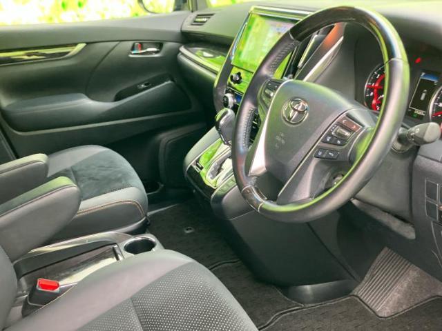「この車の写真をもっと見たい」「状態が気になる」「この装備はついている？」どんな小さな疑問でもお気軽にお問い合わせください！