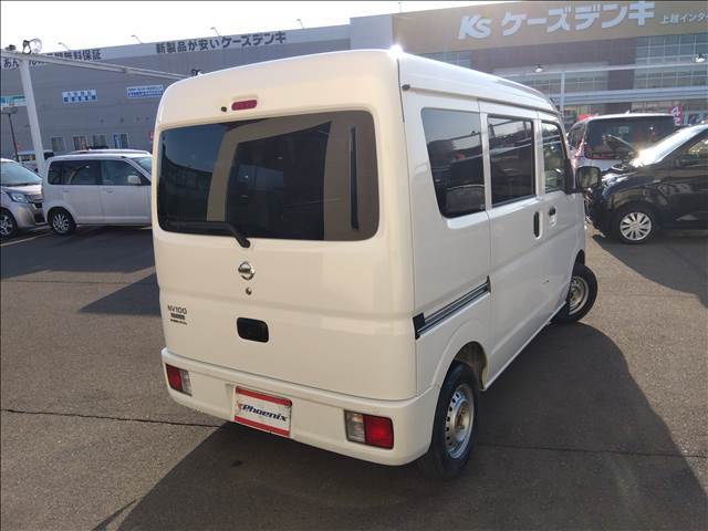 4WD☆禁煙車☆走行1.3万キロ☆試乗出来ます☆エマージェンシーブレーキ☆車線逸脱警報☆オートハイビーム☆オートライト☆キーレス☆切替4WD☆オーバーヘッドシェルフ☆リアソナー☆5AGS☆VDC☆