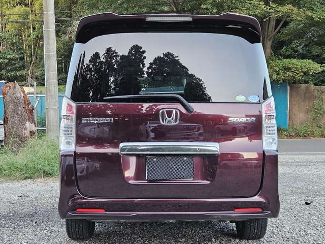 車両に部品取付も承ります！純正部品はもちろん、社外品のご相談も承ります！！ナビ取付はもちろん、エアロなど何でも対応いたします！！