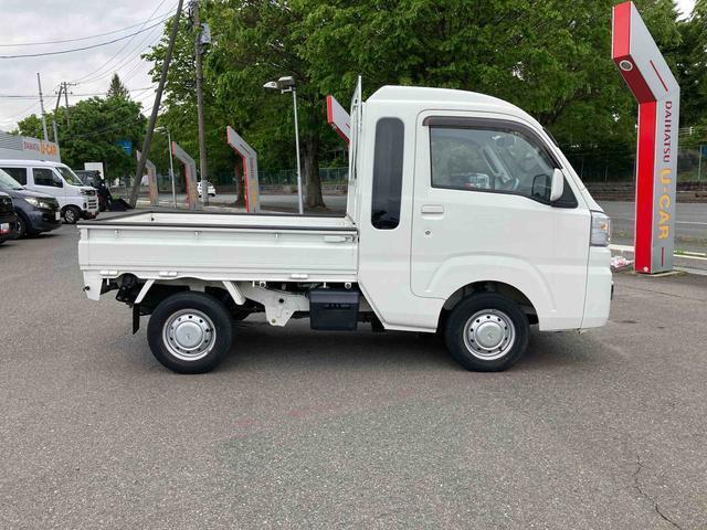 もちろん保証付販売車ですので購入後のアフターもバッチリです！1年間走行距離無制限です！！納車前にはプロのメカニックが各部の点検を行います。ディーラーにしかできない品質で納車させていただきます。