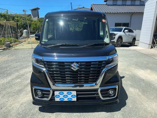 当店では、販売、整備、車検、板金、保険業務を行っております。お車のことならなんでもご相談ください。