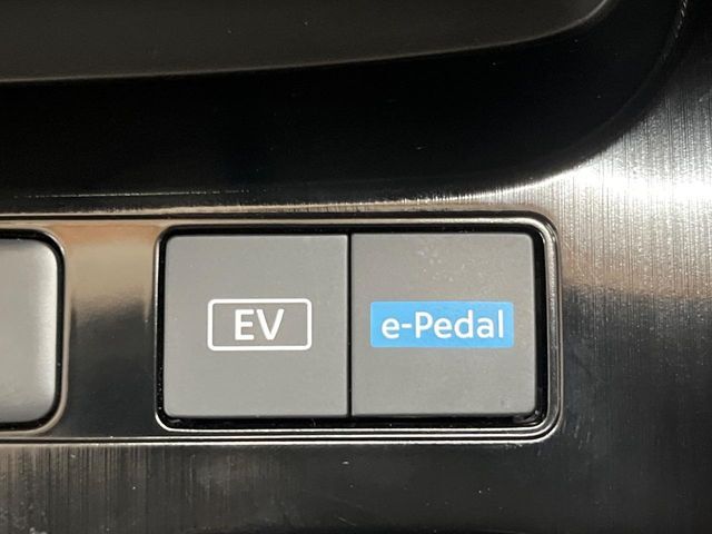 【急速充電】高速道路サービスエリアや道の駅の急速充電スポットで素早く充電が可能！普通充電に比べて充電時間が短い為、旅行やお出かけの際もストレスを感じることがありません♪