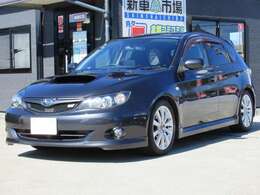 装備充実！4WD　5MT　ダウンサス　エグザスマフラー　ストラッドタワーバー　STIグリル　HID　純正17AW　ETC　CDオーディオ　クルーズコントロール　キーレスエントリー