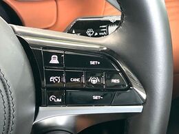 ●レーダークルーズコントロール：前の車との車間距離を一定にとりつつ、一定速度で自動走行してくれる次世代のクルーズコントロール！主に高速道路や自動車専用道路で使用する便利な機能です！
