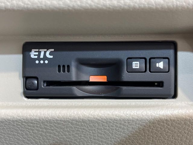 【ETC】高速道路の料金所をストレスなく通過！話題のスポットやサービスエリアに多い「スマートIC」利用時は必須のアイテムです。当店でセットアップを実施、ご納車当日からすぐにご利用いただけます！
