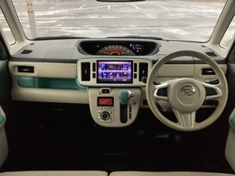 グレードはXメイクアップリミテッドSA3です