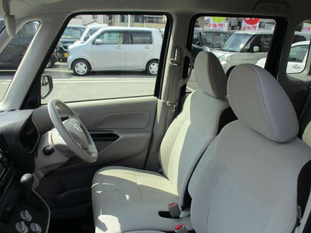 【室内】納車前にはルームクリーニングを行います！家族が使う車の様に、丁寧に清掃していきます！