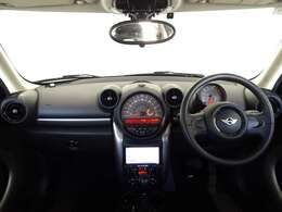 全国納車可能で御座います。納車方法及び費用に付きましては、気軽にコーディネーターまでご相談下さいませ。遠方のご納車際も我々がしっかりサポートさせて頂きます。お気軽にスタッフまでご相談下さいませ。