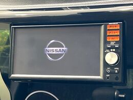 【純正ナビ】人気の純正ナビを装備。オーディオ機能も充実しており、Bluetooth接続すればお持ちのスマホやMP3プレイヤーの音楽を再生可能！毎日の運転がさらに楽しくなります！！