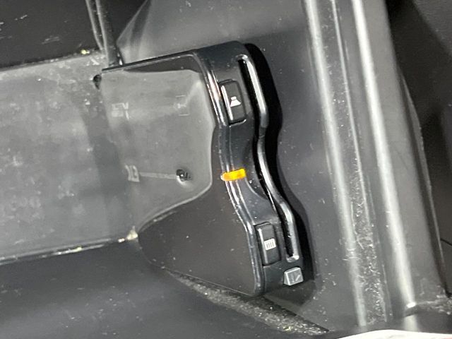 【ETC】高速道路の料金所をストレスなく通過！話題のスポットやサービスエリアに多い「スマートIC」利用時は必須のアイテムです。当店でセットアップを実施、ご納車当日からすぐにご利用いただけます！