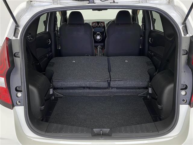 【シートアレンジ】乗せる人数、荷物によってシートをアレンジすれば、ダンボールなどの大きい荷物や、釣り具などの長尺物も載せられそうですね！
