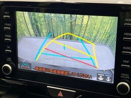 【バックカメラ】駐車時に後方がリアルタイム映像で確認できます。大型商業施設や立体駐車場での駐車時や、夜間のバック時に大活躍！運転スキルに関わらず、今や必須となった装備のひとつです！