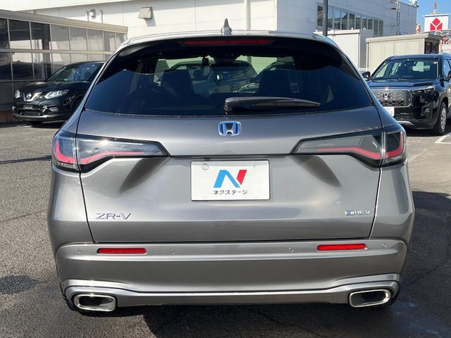 安心の最長10年・走行無制限保証（有償）をご用意。保証内容も充実はもちろん、無料点検＆オイル交換や、年中無休の全国・24時間ロードサービスも付帯されておりますのでご安心下さい。