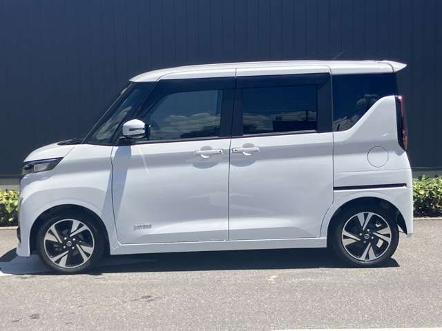 無料見積り依頼からご成約のお客様には、日産オリジナル商品「ウインドウ撥水12ヶ月タイプ」を施工致します。見積り依頼をされていないお客様は「ネットを見てきた」と声を掛けてください。