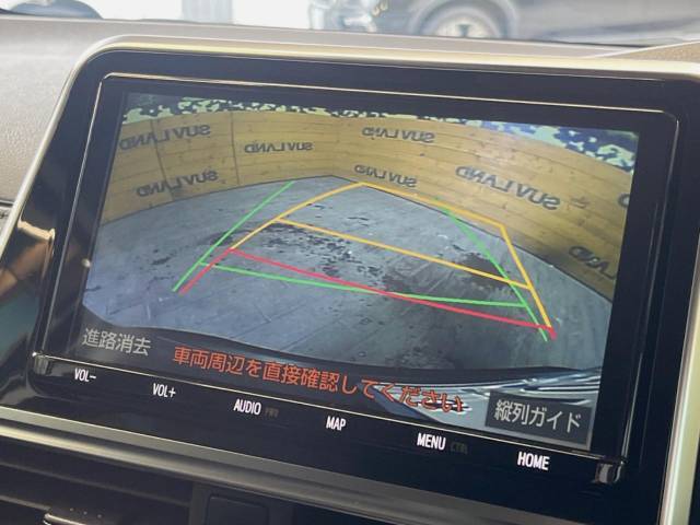 【バックカメラ】駐車時に後方がリアルタイム映像で確認できます。大型商業施設や立体駐車場での駐車時や、夜間のバック時に大活躍！運転スキルに関わらず、今や必須となった装備のひとつです！