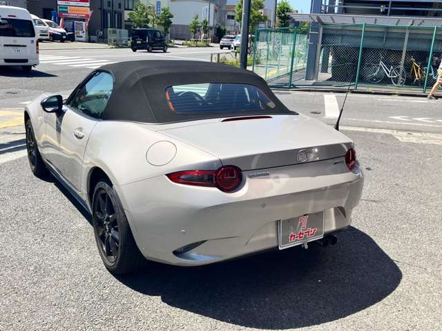 《アフターフォローもお任せ下さい！》ご納車後の修理や車検も承ります。各業者様と提携し、定期点検はもちろんオイル交換、タイヤ交換などにも対応しております。なんでもご相談ください！