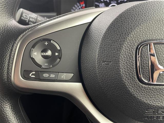 【運転席操作部】快適なドライブを楽しむための機能が装備されています！運転席から触れるので、使いやすいです！除菌プランいれていただくと、さらに清潔で安心していただけます！