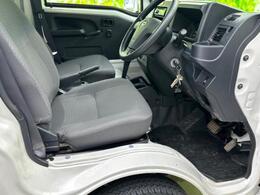 「この車の写真をもっと見たい」「状態が気になる」「この装備はついている？」どんな小さな疑問でもお気軽にお問い合わせください！